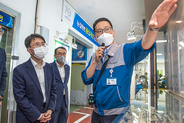 경남도청 경제부지사 화승코퍼레이션 양산공장 방문 사진2